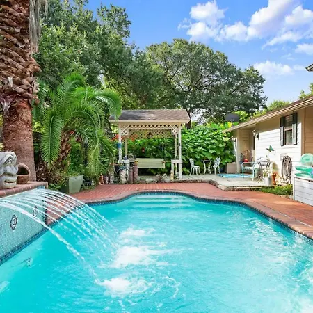 Backyard Bliss W Private Pool Unique Family Home